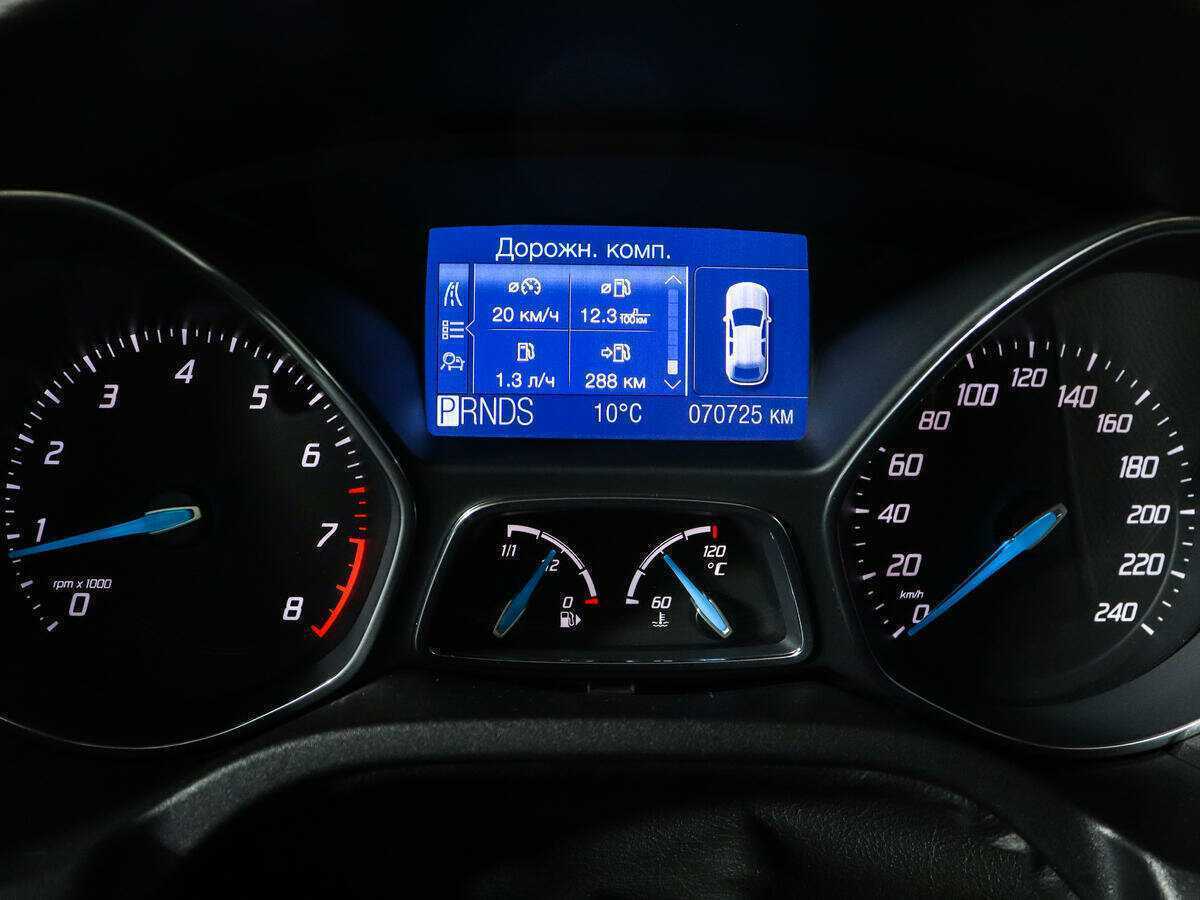 Ford Focus с пробегом — 2011 год. Фото: #10