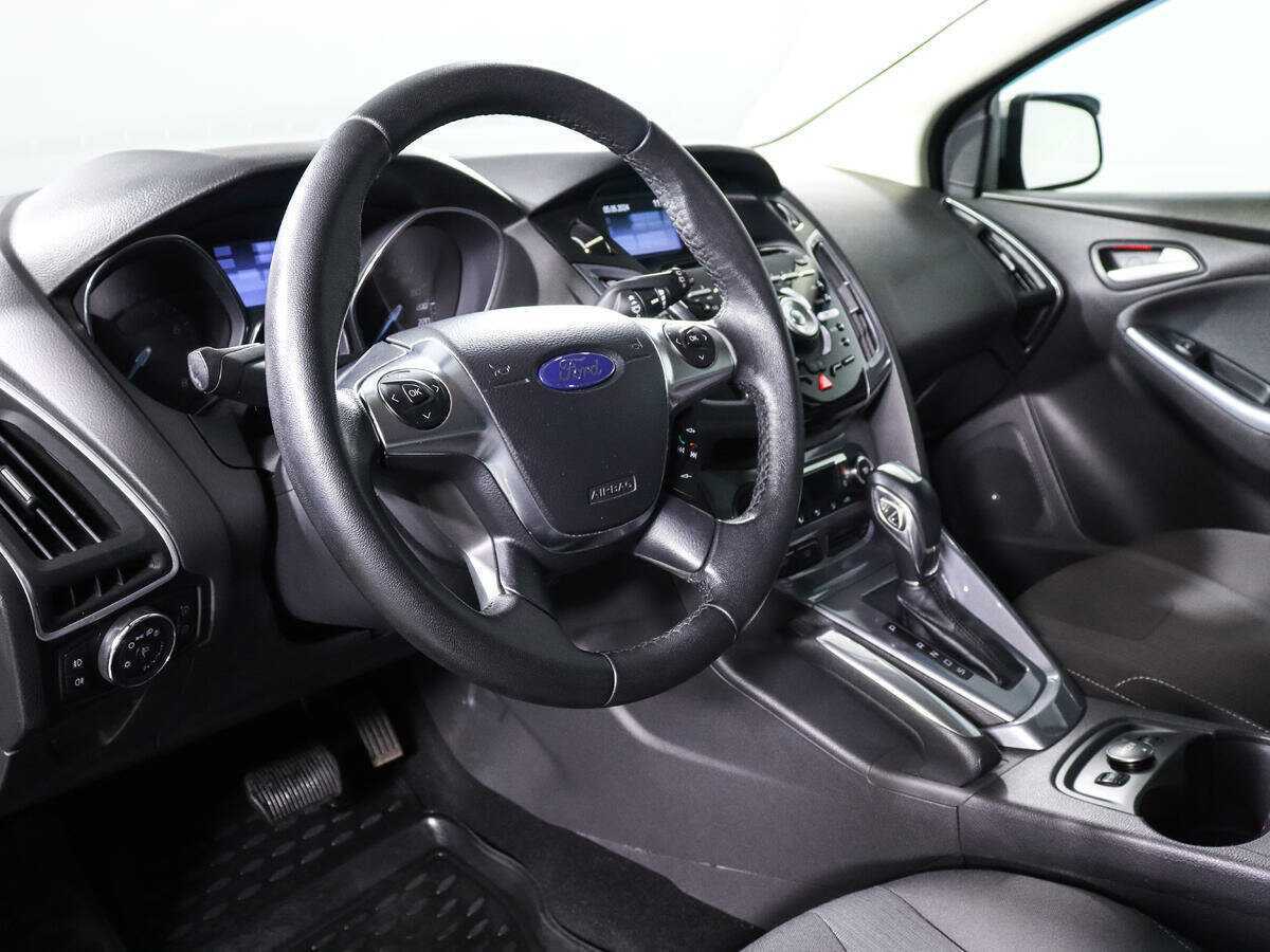 Ford Focus с пробегом — 2011 год. Фото: #13