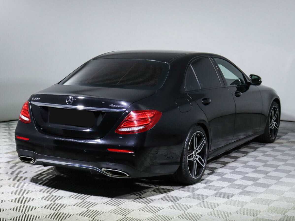 Mercedes-Benz E-Класс с пробегом — 2018 год. Фото: #3