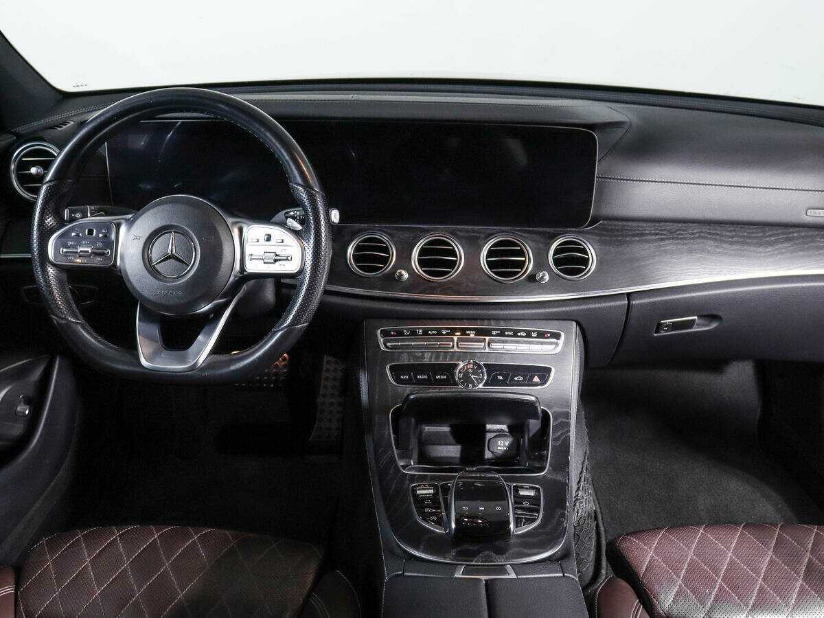 Mercedes-Benz E-Класс с пробегом — 2018 год. Фото: #9