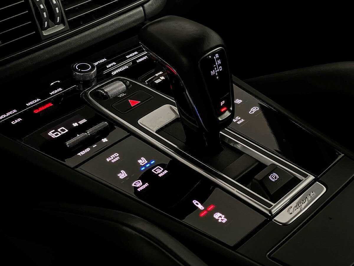 Porsche Cayenne с пробегом — 2018 год. Фото: #16