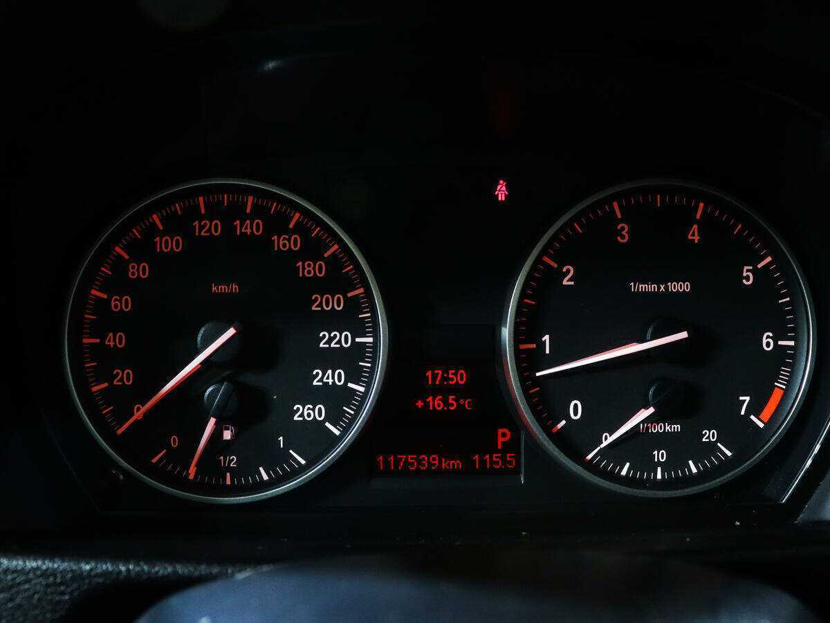 BMW X1 с пробегом — 2010 год. Фото: #8