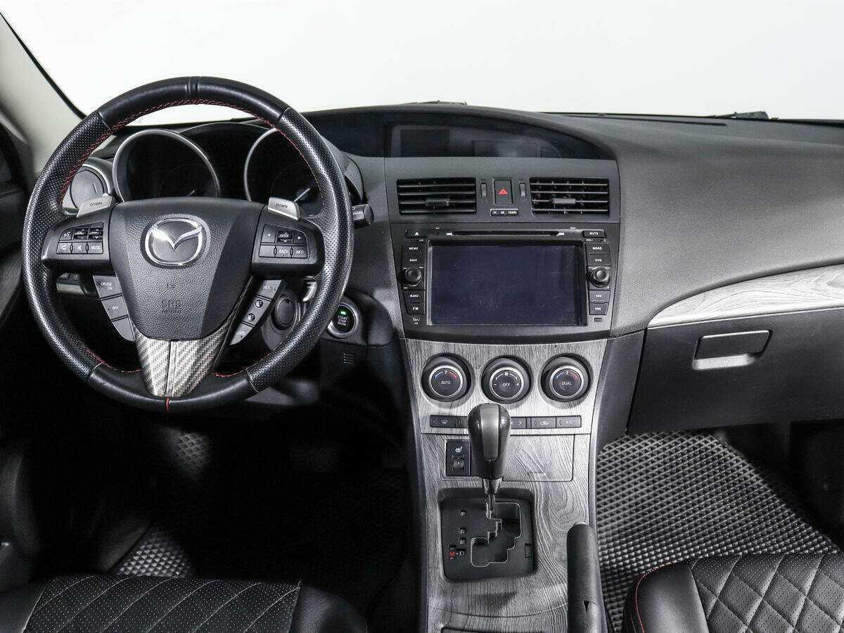 Mazda 3 с пробегом — 2011 год. Фото: #11