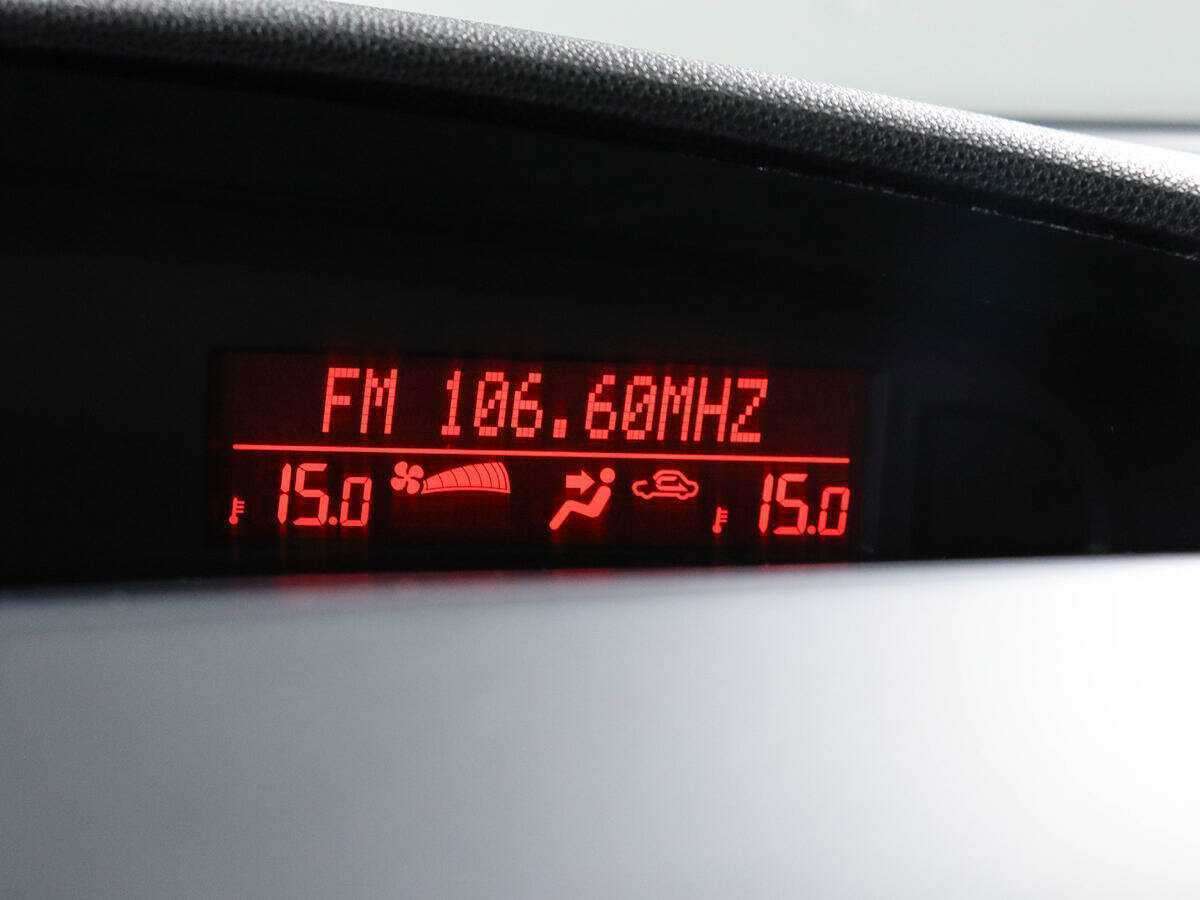 Mazda 3 с пробегом — 2011 год. Фото: #18