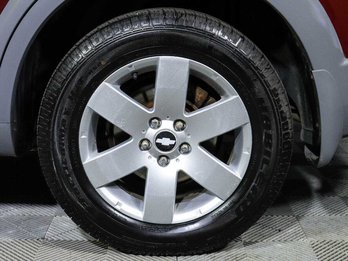 Chevrolet Captiva с пробегом — 2008 год. Фото: #12