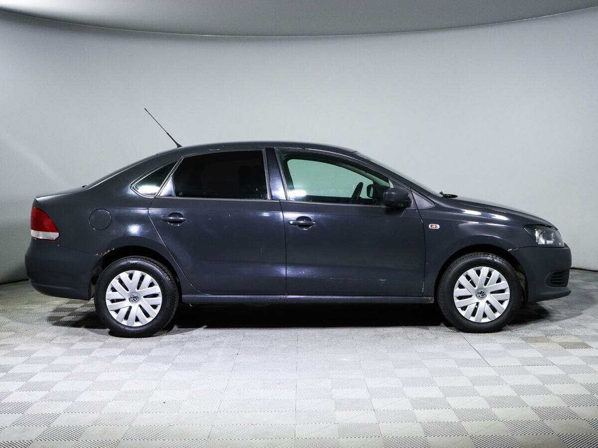 Volkswagen Polo с пробегом — 2011 год. Фото: #3