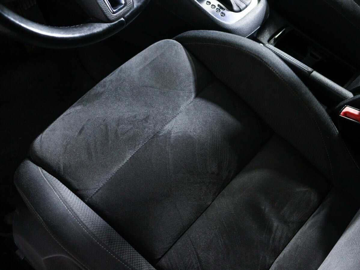 Volkswagen Golf с пробегом — 2009 год. Фото: #15