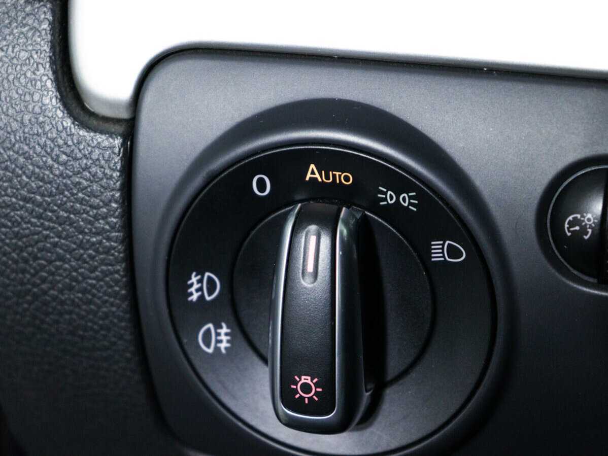 Volkswagen Golf с пробегом — 2009 год. Фото: #16