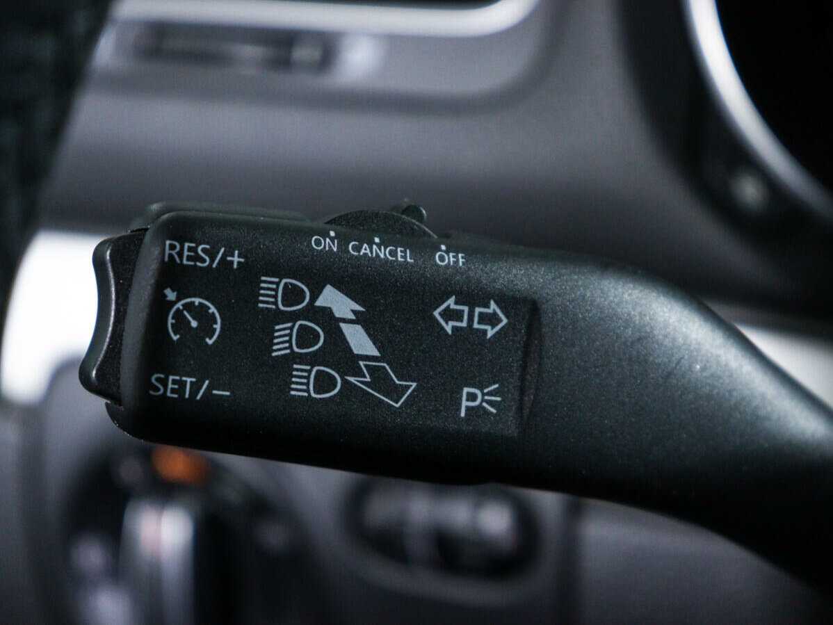 Volkswagen Golf с пробегом — 2009 год. Фото: #17