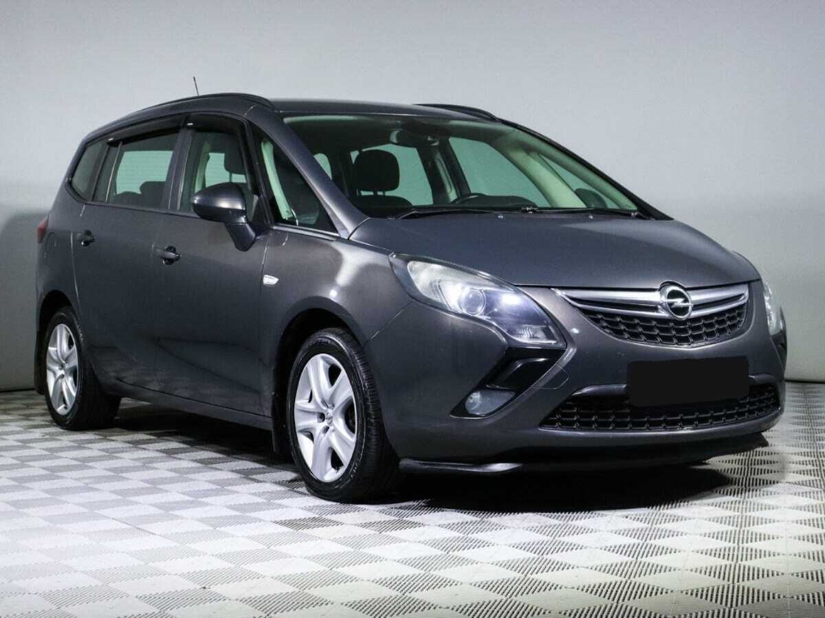 Opel Zafira с пробегом — 2012 год. Фото: #2