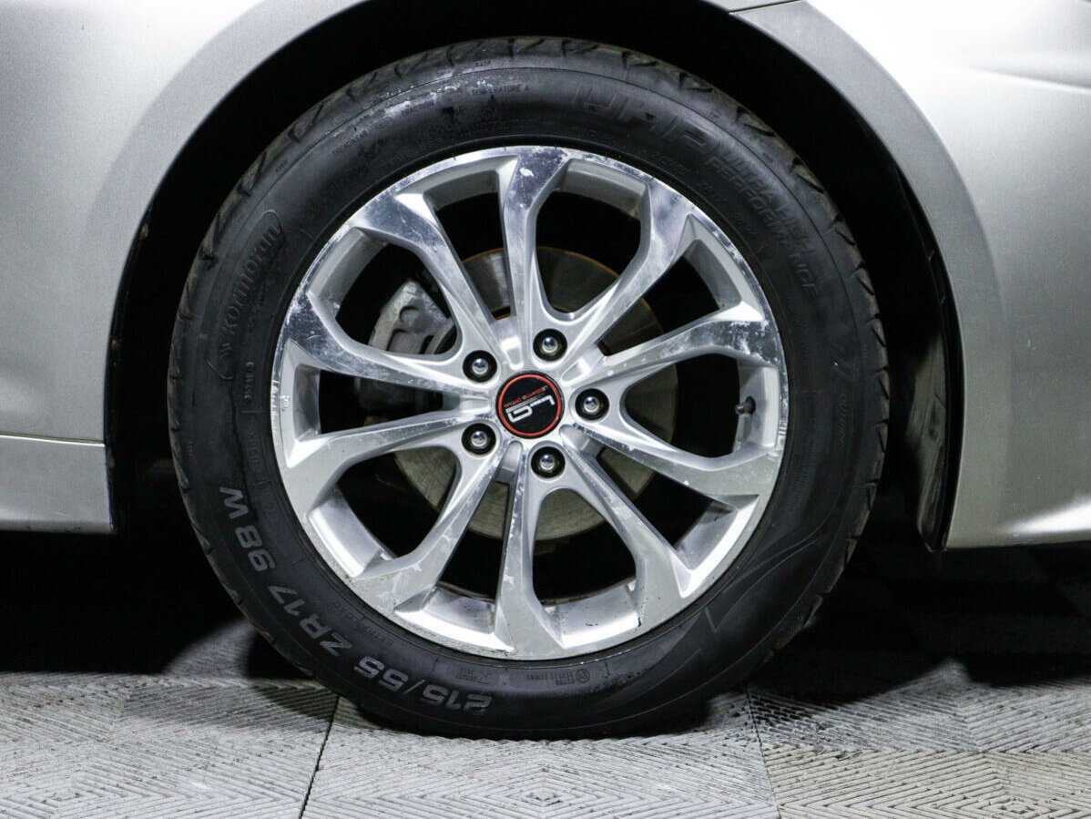 Kia K5 с пробегом — 2011 год. Фото: #12