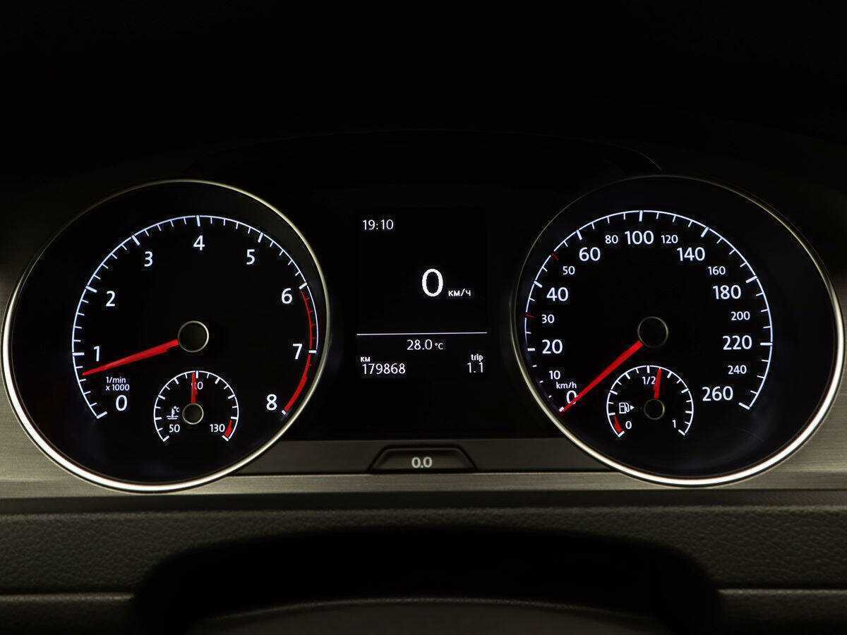 Volkswagen Golf с пробегом — 2013 год. Фото: #19