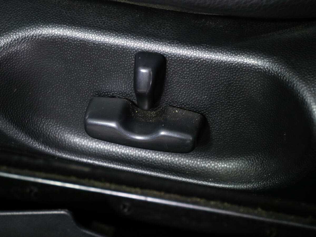 Mazda CX-7 с пробегом — 2007 год. Фото: #17