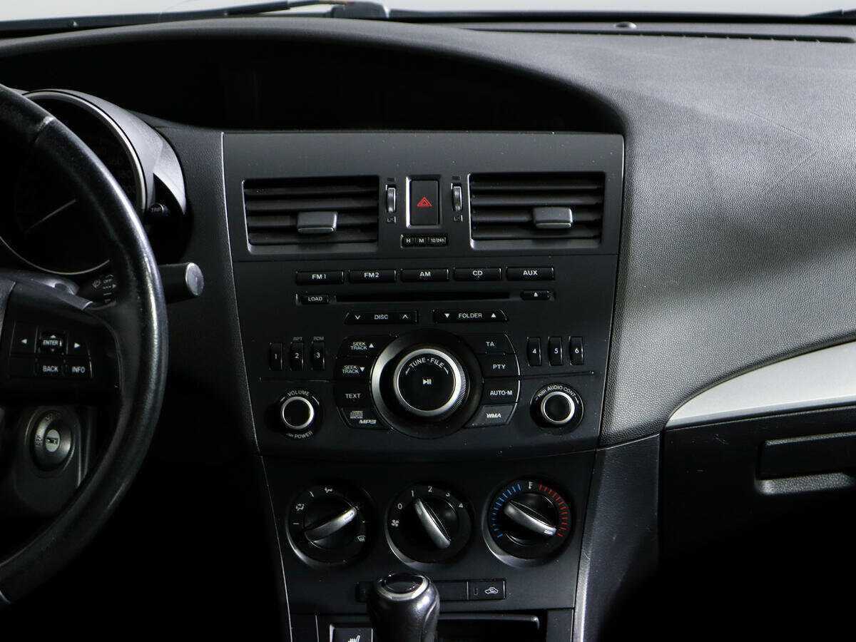 Mazda 3 с пробегом — 2012 год. Фото: #10