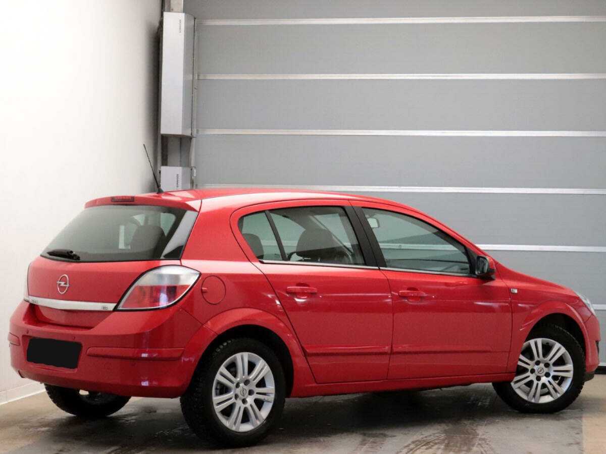 Opel Astra с пробегом — 2007 год. Фото: #3