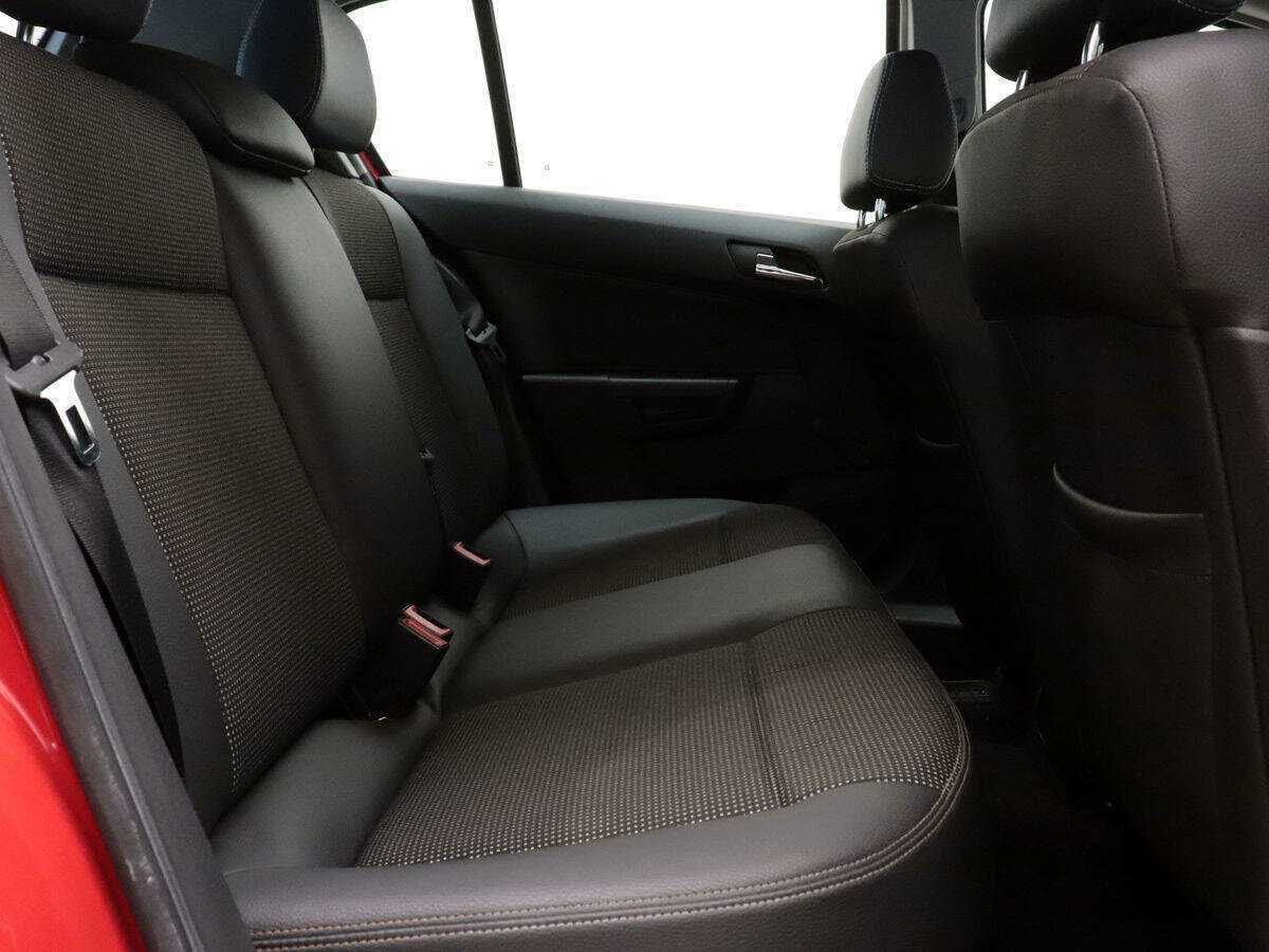 Opel Astra с пробегом — 2007 год. Фото: #7