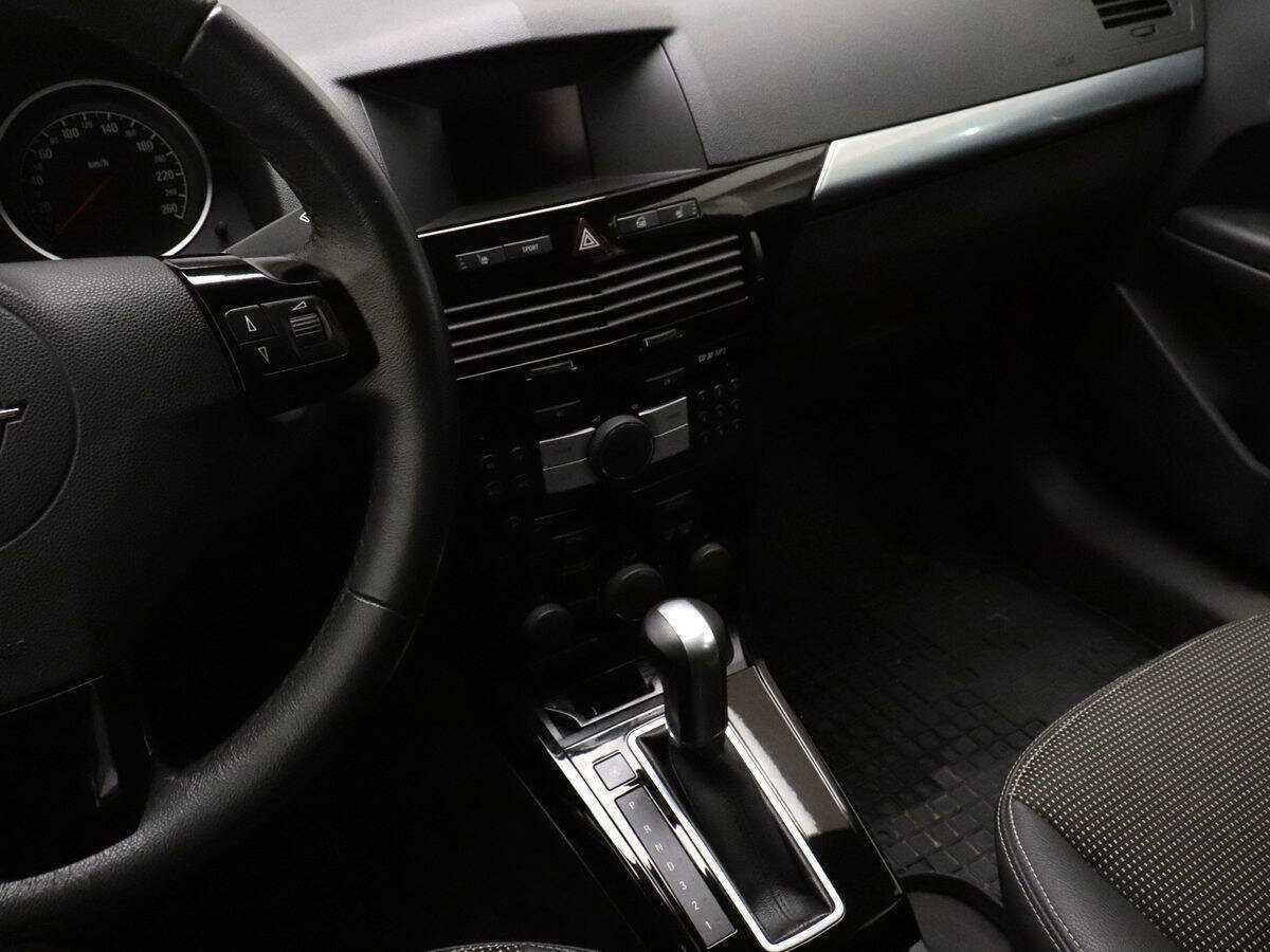 Opel Astra с пробегом — 2007 год. Фото: #14