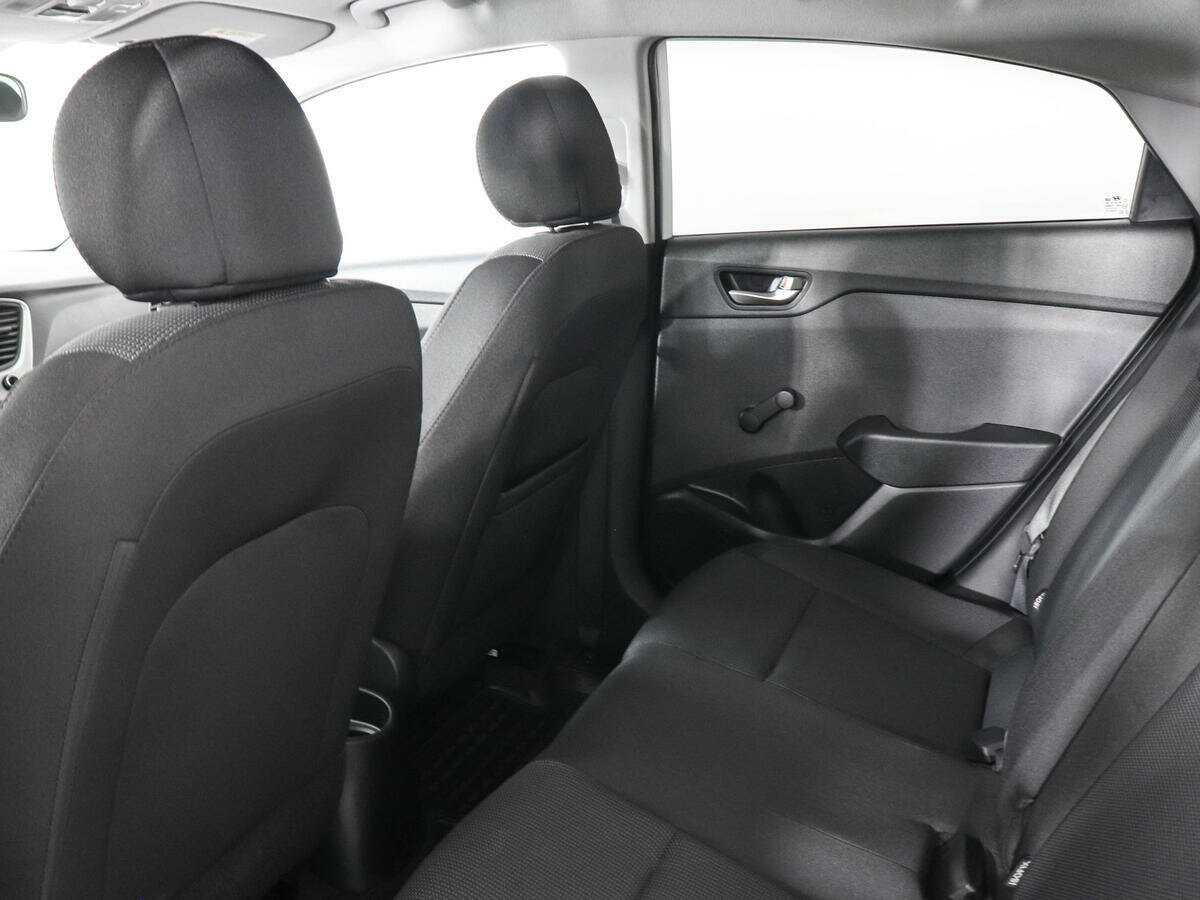 Hyundai Solaris с пробегом — 2017 год. Фото: #11