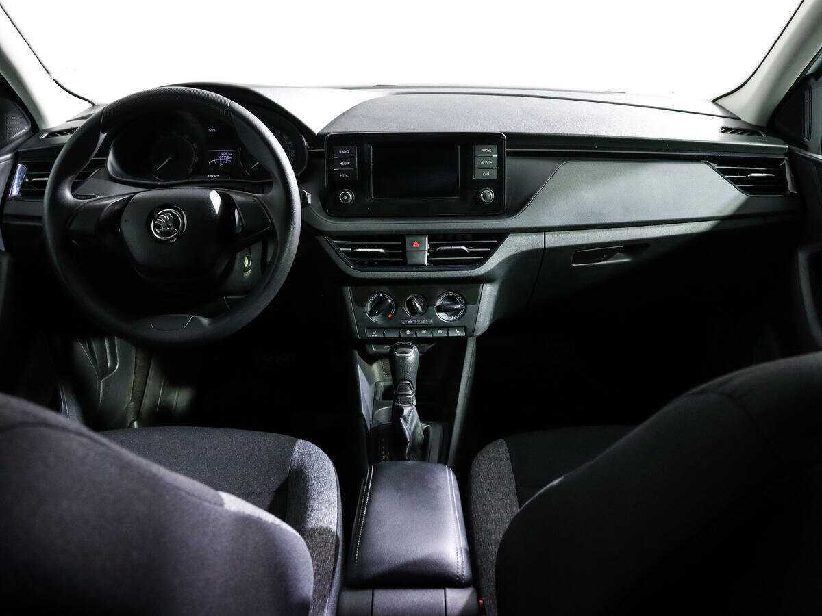 Skoda Rapid с пробегом — 2021 год. Фото: #9