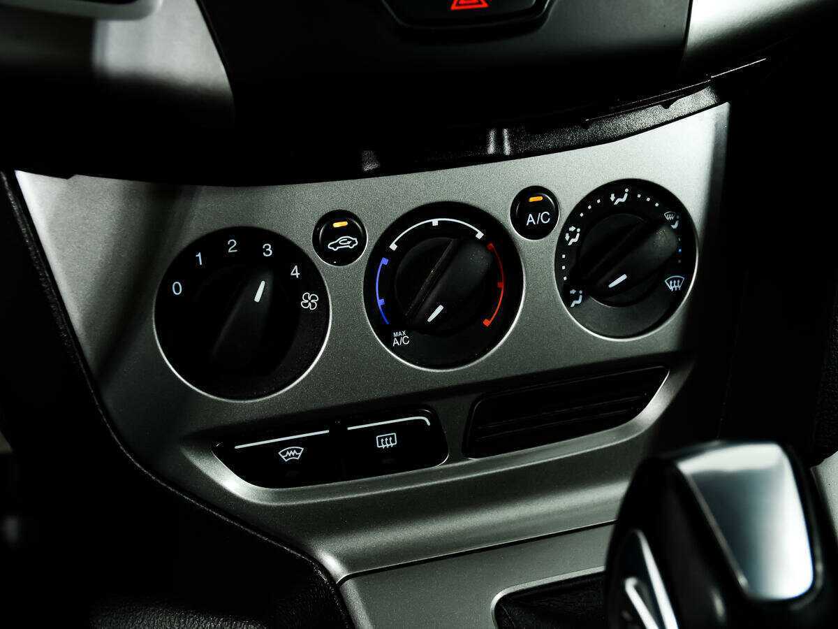 Ford Focus с пробегом — 2015 год. Фото: #15