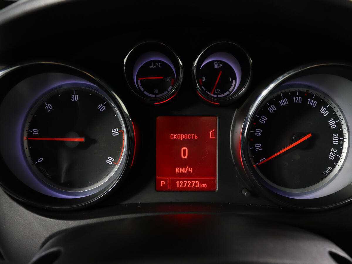 Opel Meriva с пробегом — 2012 год. Фото: #10