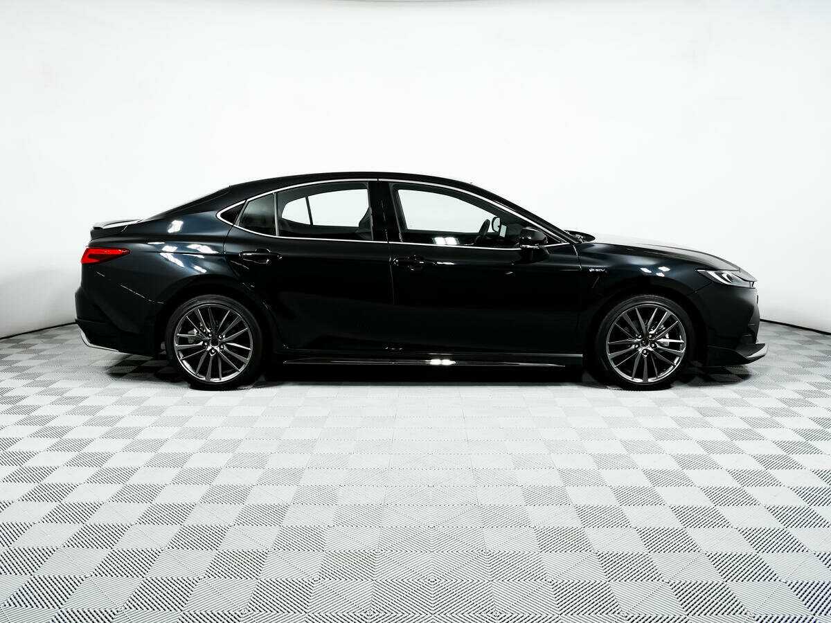 Toyota Camry с пробегом — 2024 год. Фото: #3