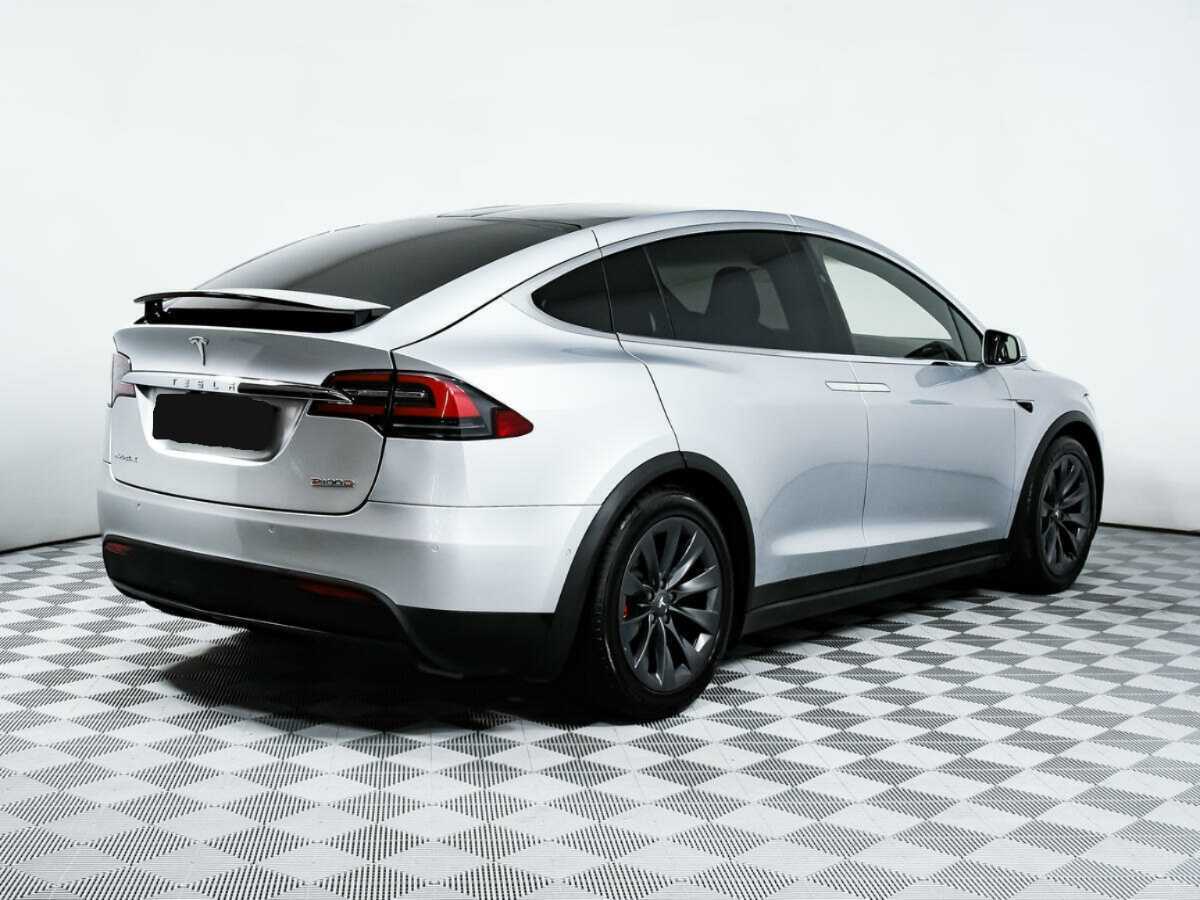Tesla Model X с пробегом — 2018 год. Фото: #3
