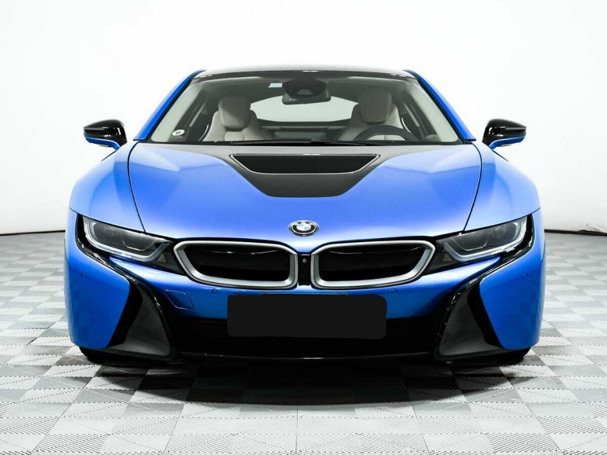 BMW i8 с пробегом — 2016 год. Фото: #1