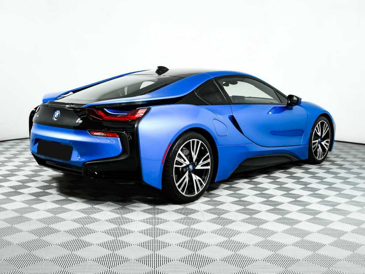 BMW i8 с пробегом — 2016 год. Фото: #4