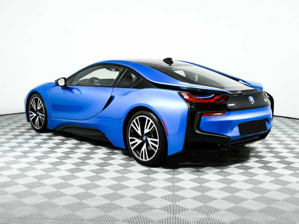 BMW i8 с пробегом — 2016 год. Фото: #6