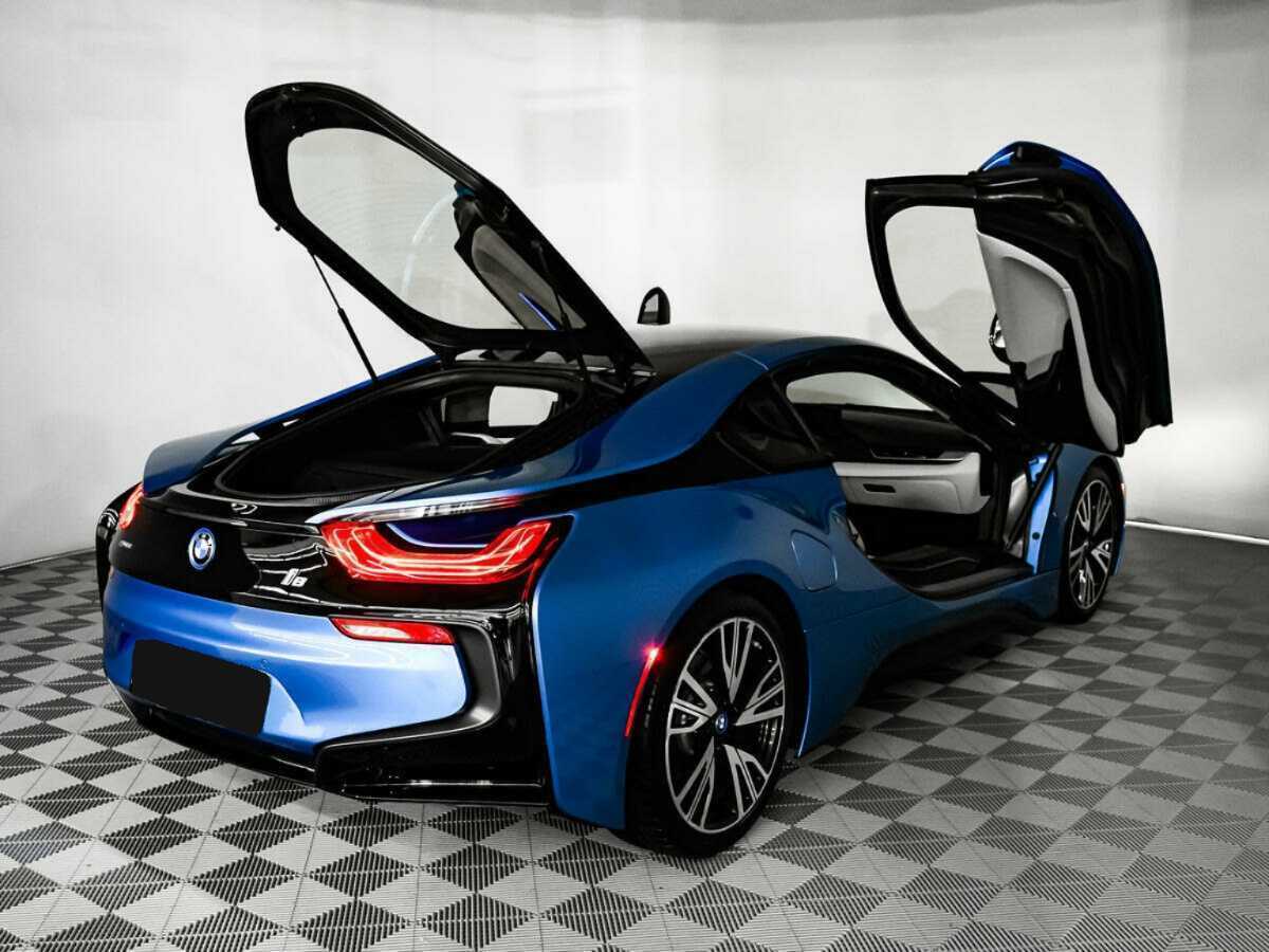 BMW i8 с пробегом — 2016 год. Фото: #20