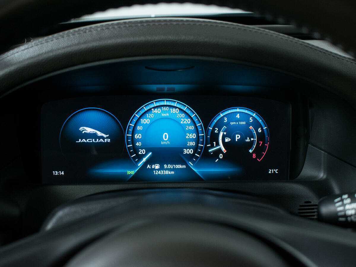 Jaguar XF с пробегом — 2016 год. Фото: #10