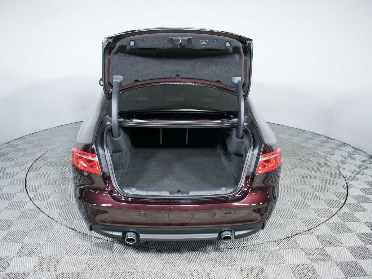 Jaguar XF с пробегом — 2016 год. Фото: #18