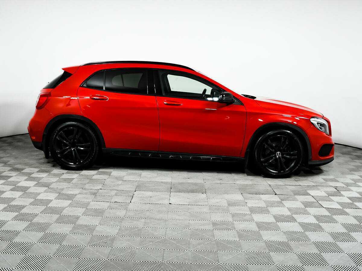 Mercedes-Benz GLA с пробегом — 2014 год. Фото: #3