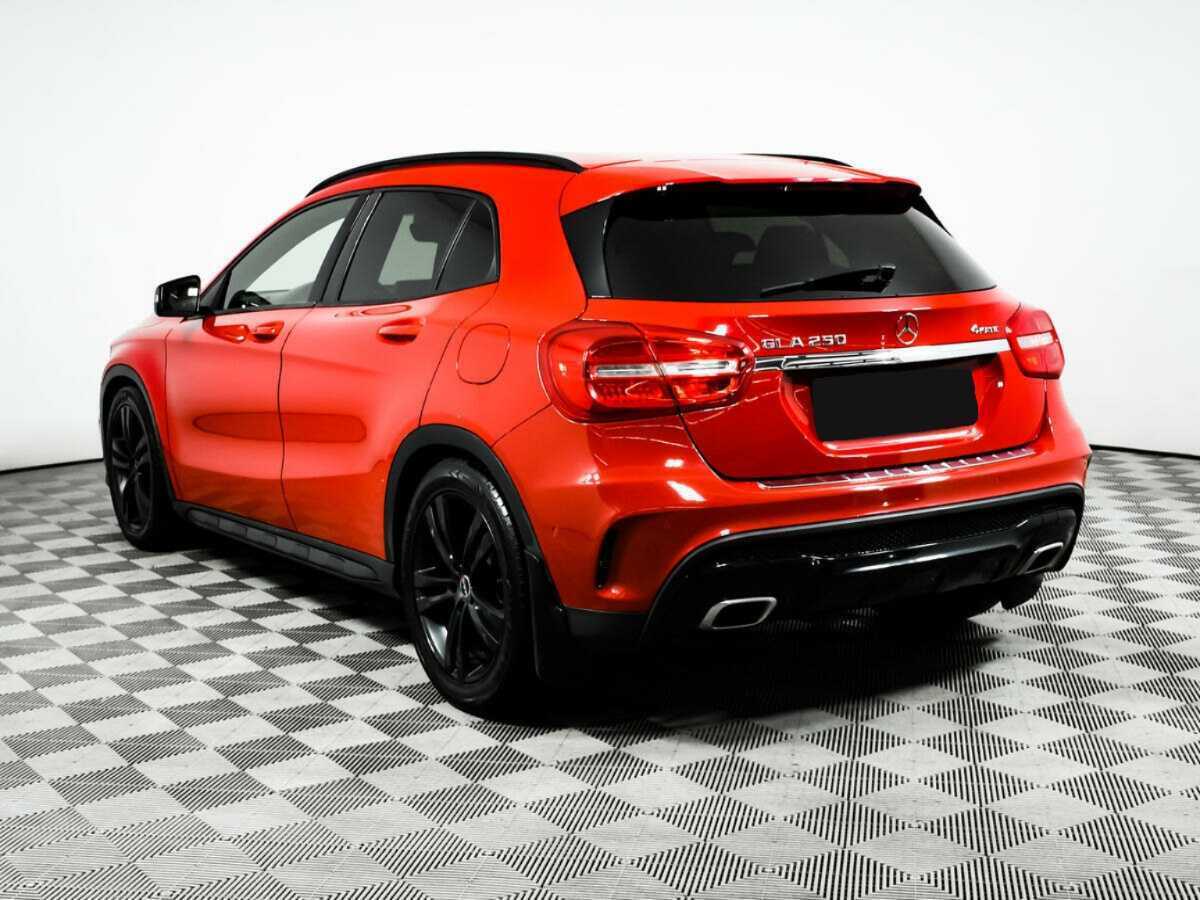 Mercedes-Benz GLA с пробегом — 2014 год. Фото: #6