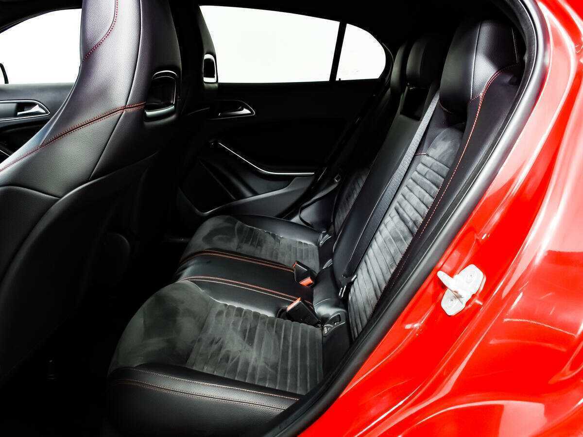 Mercedes-Benz GLA с пробегом — 2014 год. Фото: #11