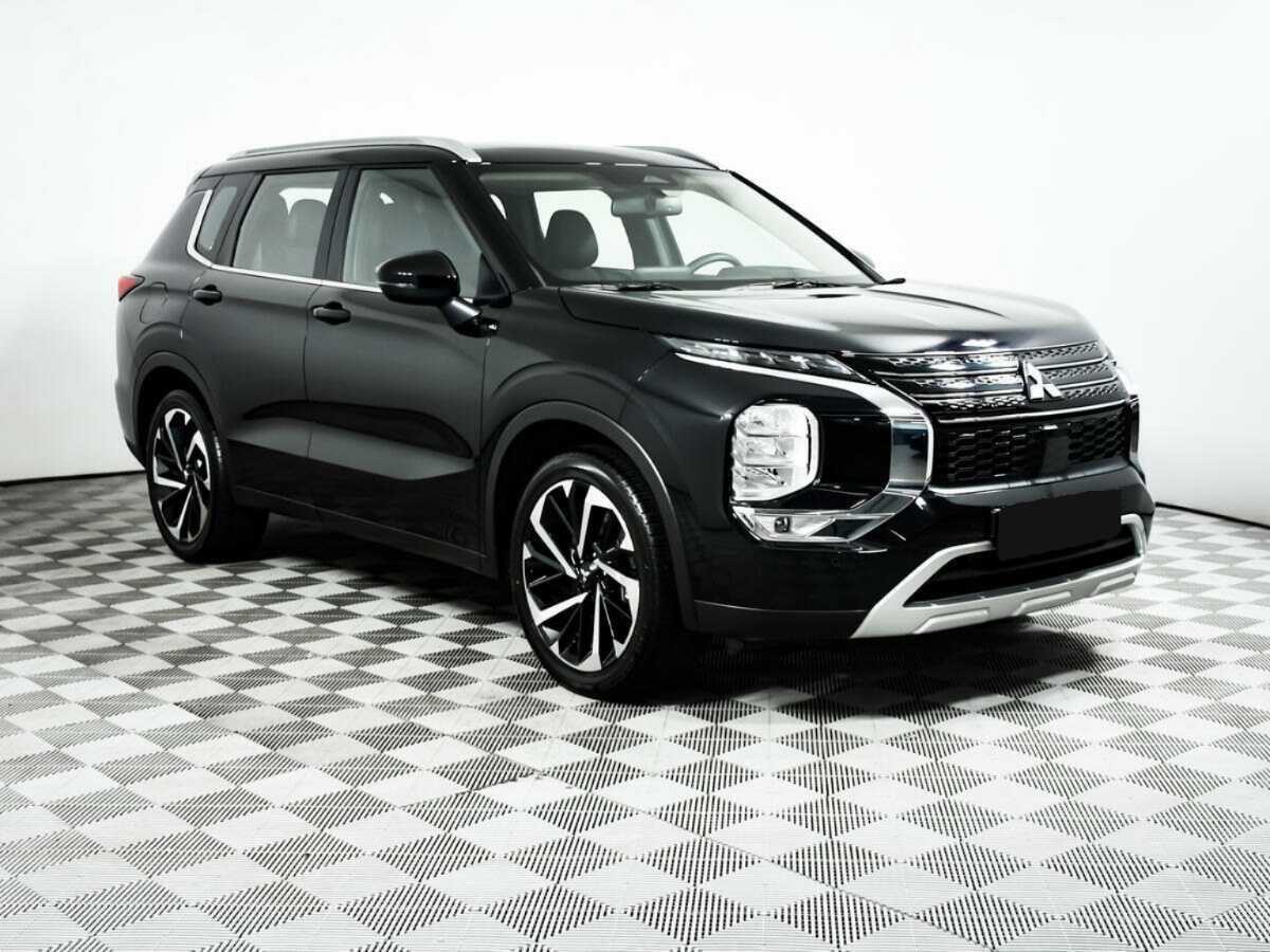 Mitsubishi Outlander с пробегом — 2022 год. Фото: #2