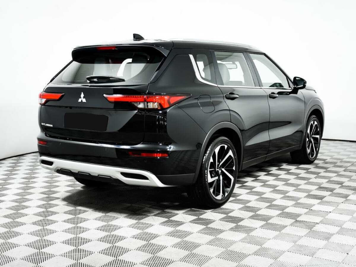 Mitsubishi Outlander с пробегом — 2022 год. Фото: #4