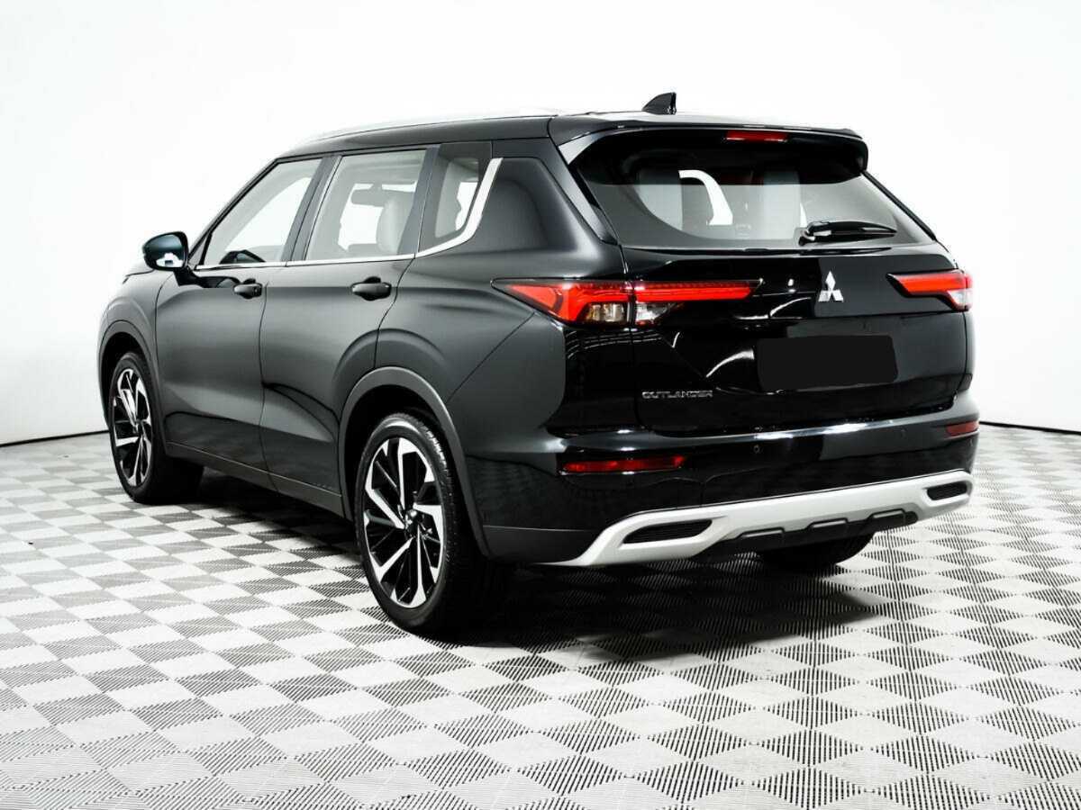 Mitsubishi Outlander с пробегом — 2022 год. Фото: #6