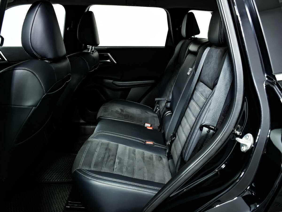 Mitsubishi Outlander с пробегом — 2022 год. Фото: #11