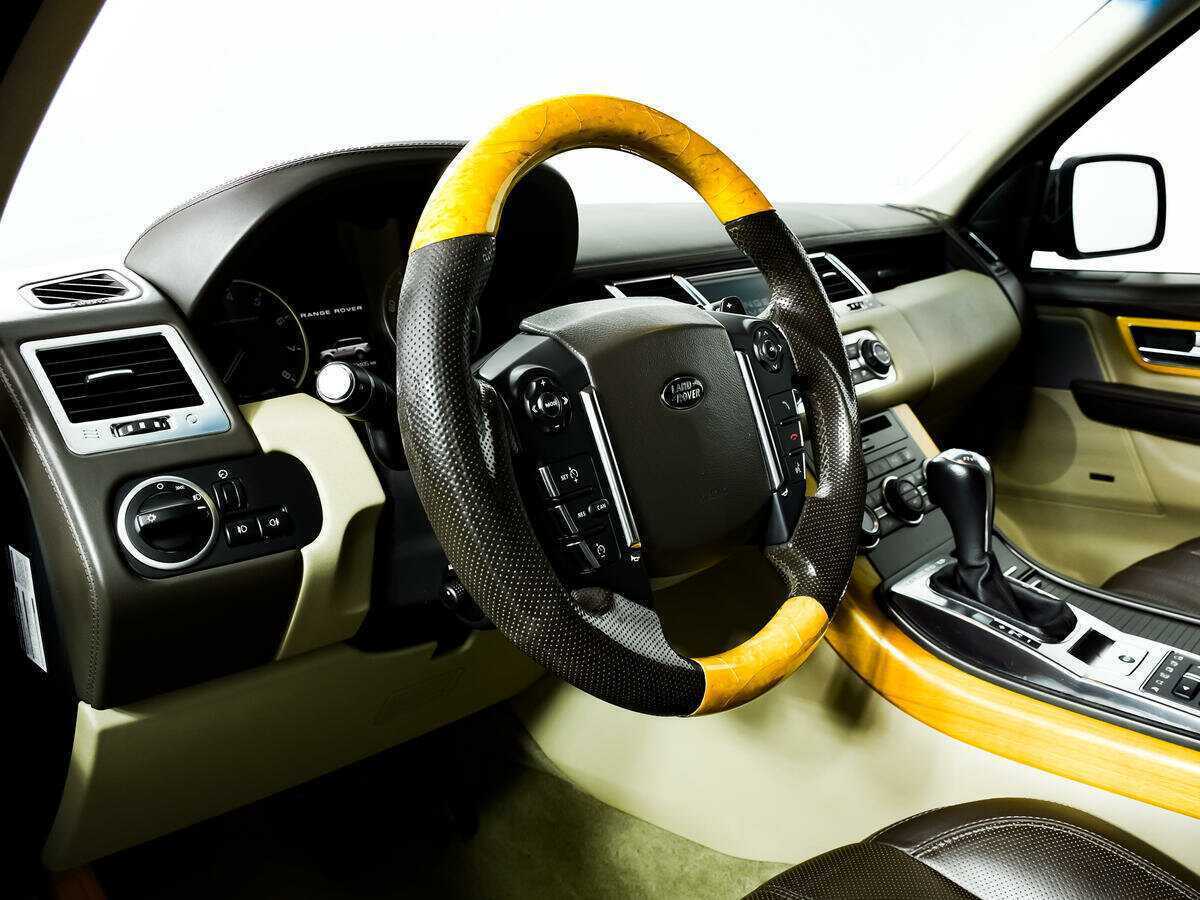 Land Rover Range Rover Sport с пробегом — 2012 год. Фото: #12