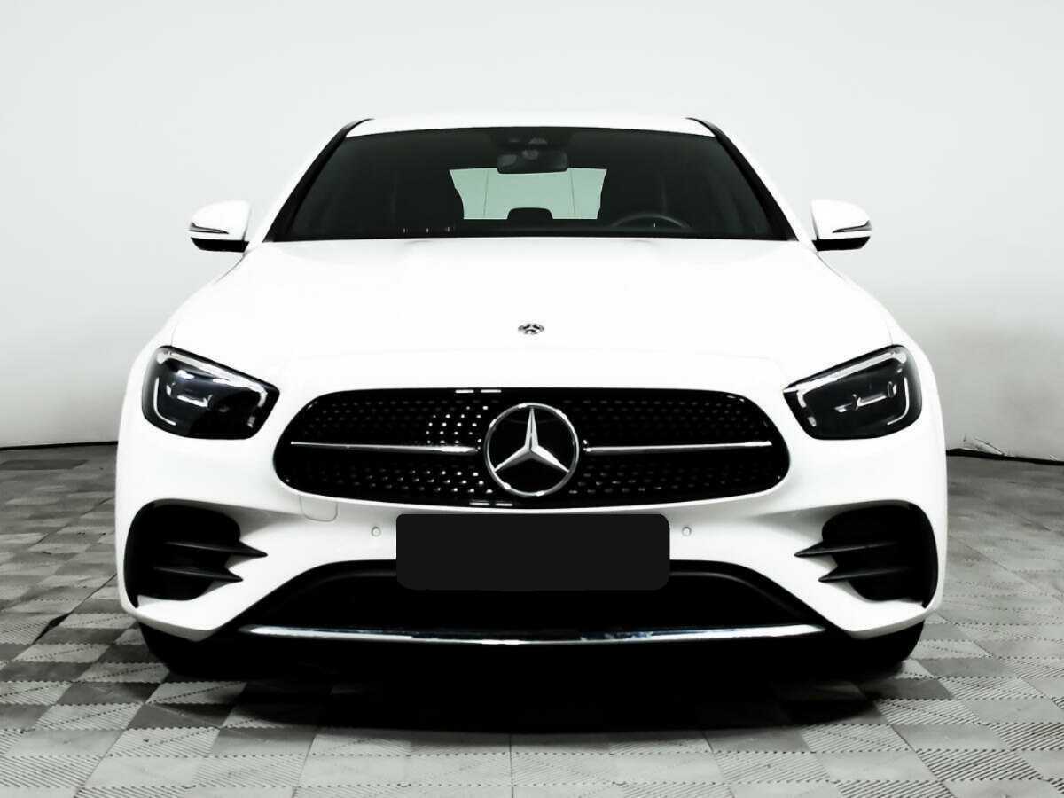 Mercedes-Benz E-Класс с пробегом — 2022 год. Фото: #1