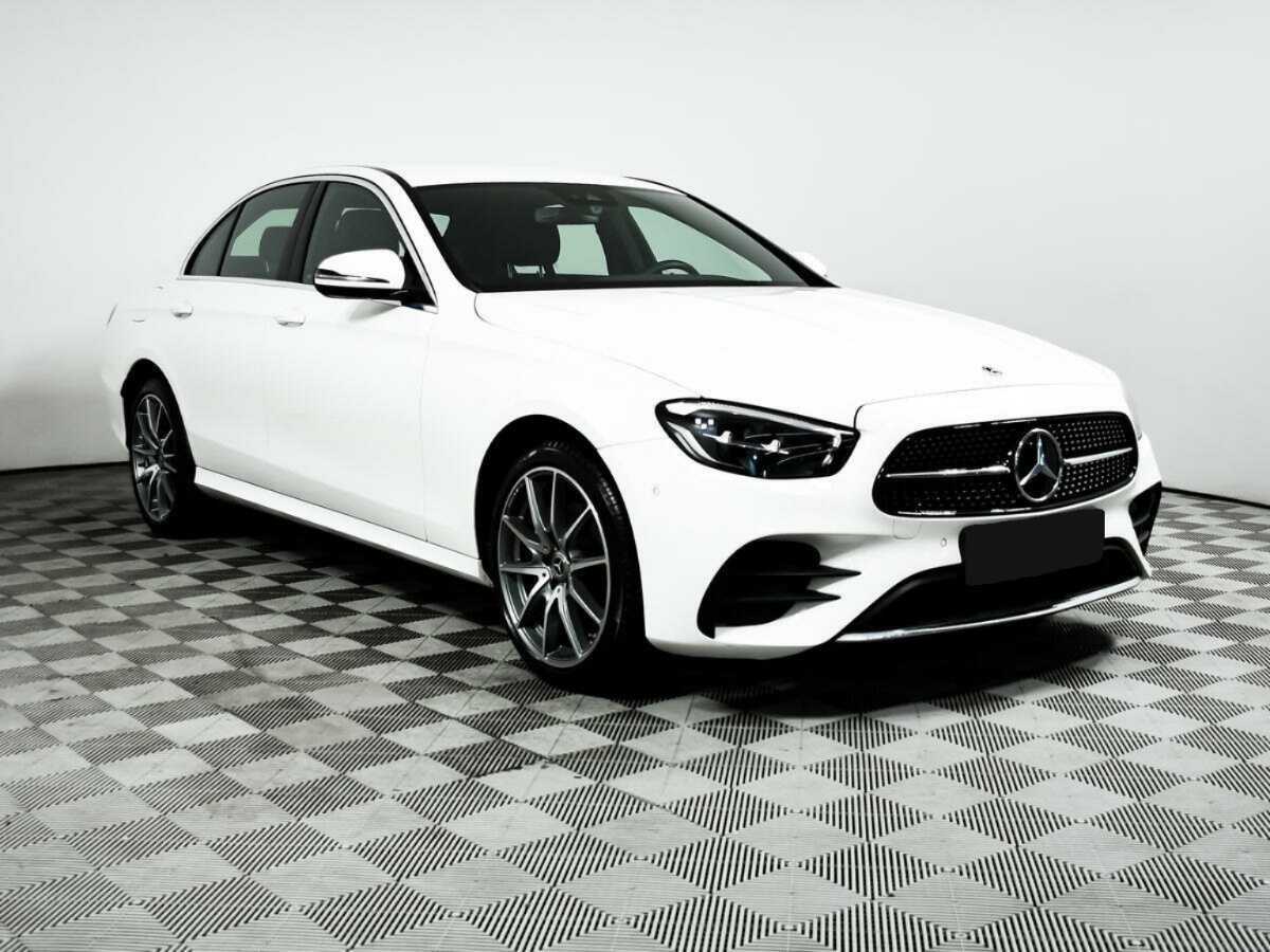 Mercedes-Benz E-Класс с пробегом — 2022 год. Фото: #2