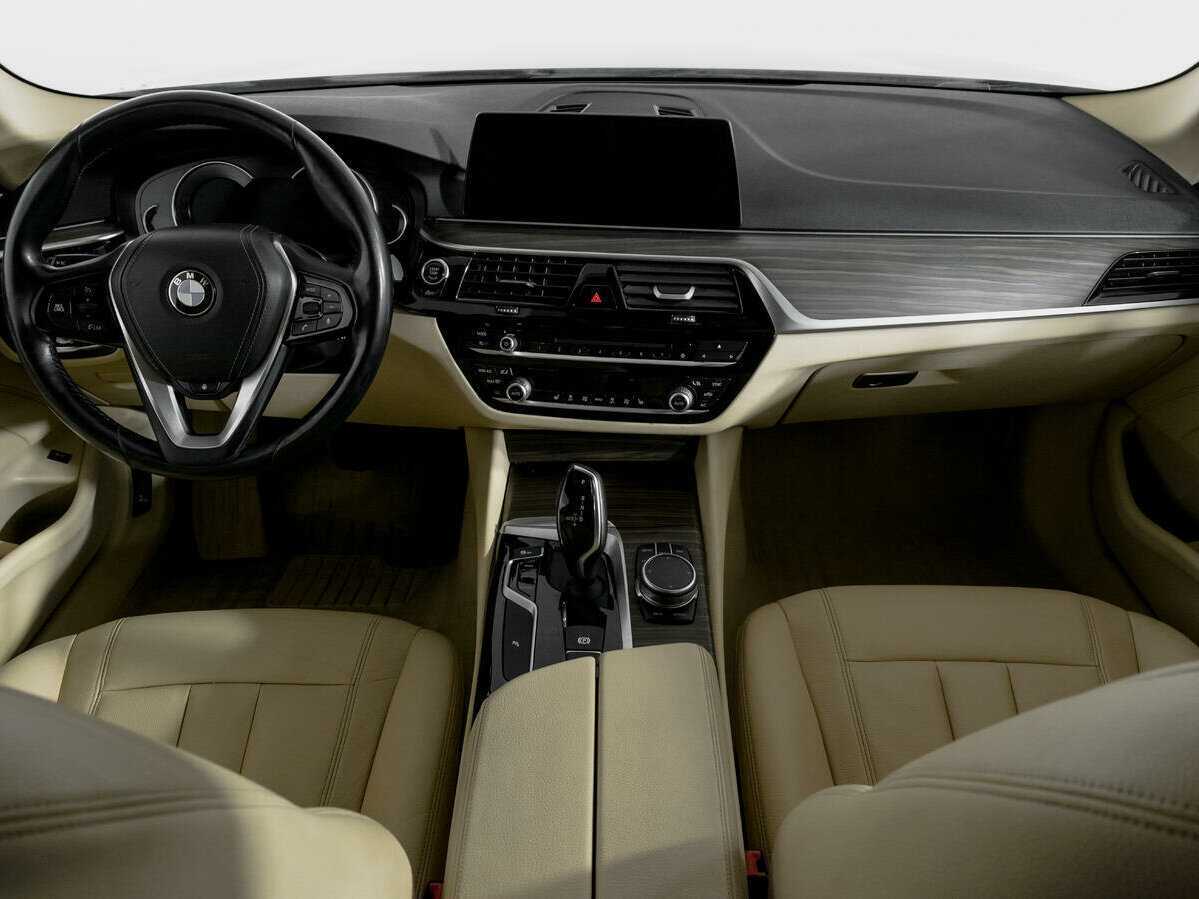 BMW 5 серии с пробегом — 2017 год. Фото: #10