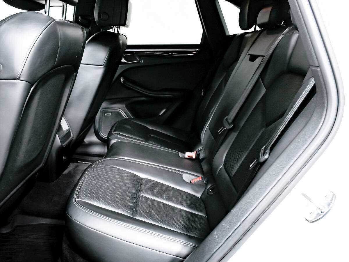 Porsche Macan с пробегом — 2014 год. Фото: #11