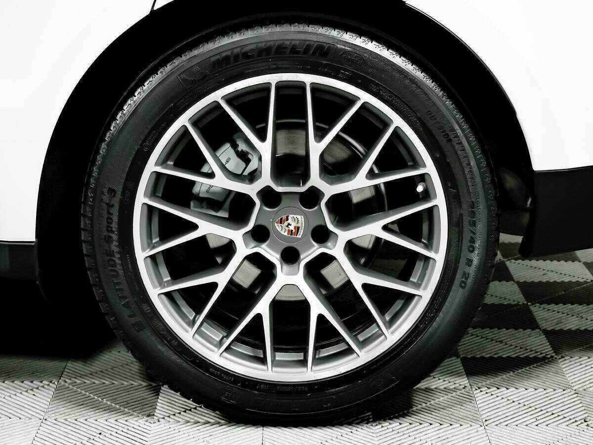 Porsche Macan с пробегом — 2014 год. Фото: #13