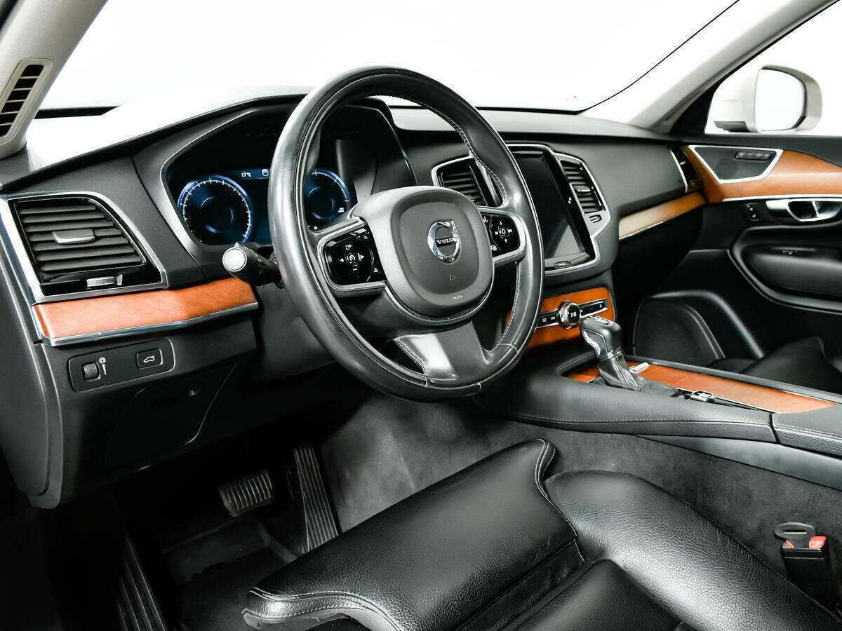 Volvo XC90 с пробегом — 2016 год. Фото: #10