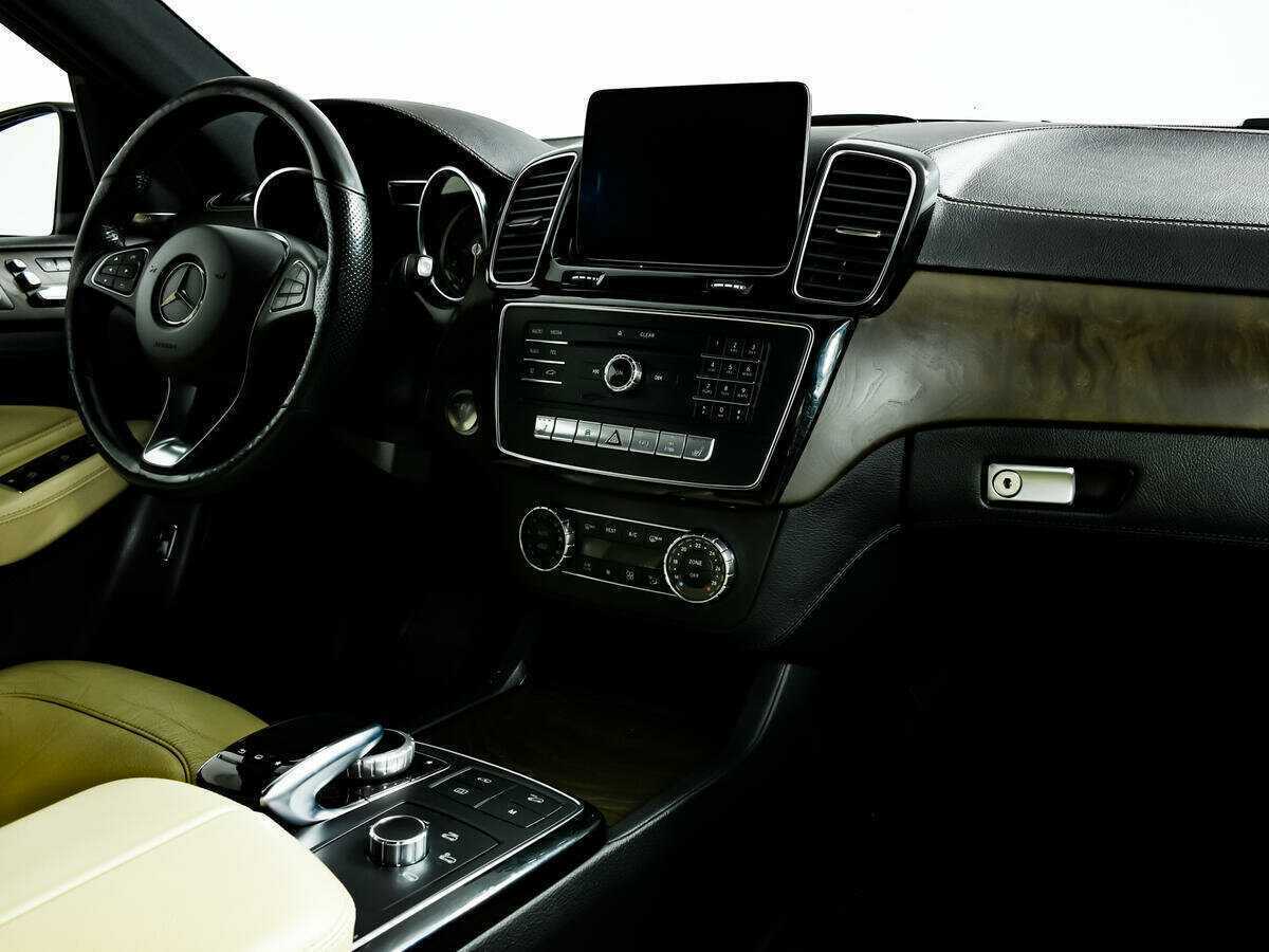 Mercedes-Benz GLE с пробегом — 2016 год. Фото: #8
