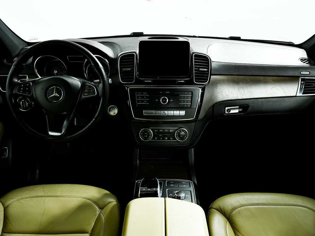 Mercedes-Benz GLE с пробегом — 2016 год. Фото: #10