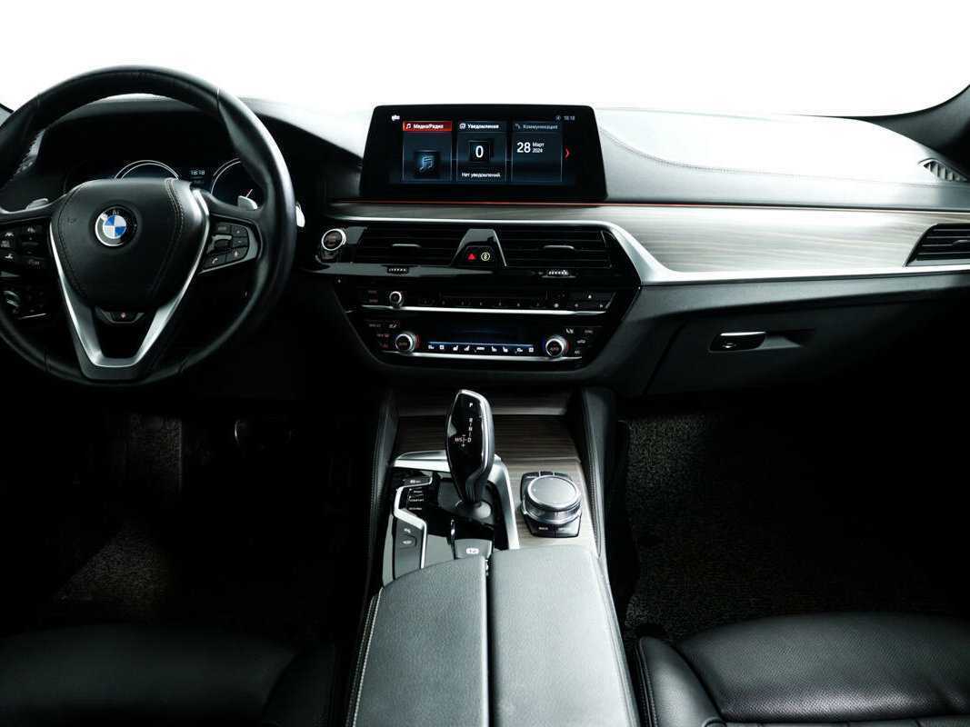 BMW 5 серии с пробегом — 2017 год. Фото: #10